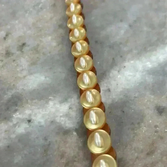 Vintage button & Pearl necklace. Cream, Brown, & White - Picture 4 of 8